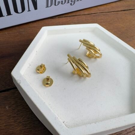 Brinco de filetes Oval Banho de Ouro 18K