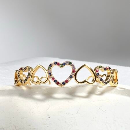 Bracelete de corações vazados em zircônias Coloridas Banho de Ouro 18K