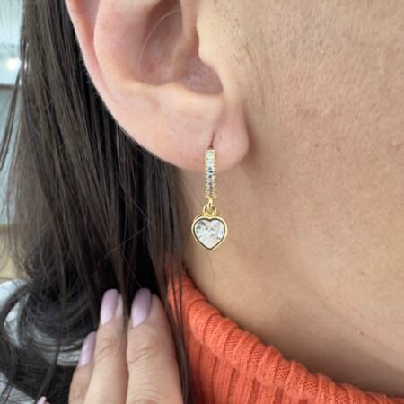 Brinco de Argola e Coração de Zircônias Banho de Ouro 18K