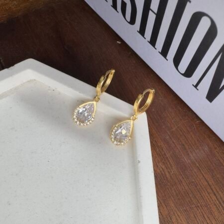 Brinco de Gota com zircônia e microzircônias pend. Banho de Ouro 18K