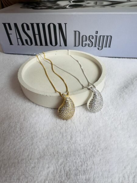 Colar de Gota em Zircônias Banhado