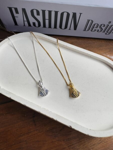 Colar de Nossa Senhora Aparecida com Zircônias Banhado