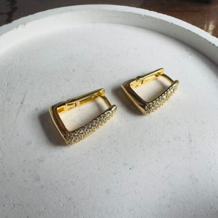 Argola Click Retangular com Zircônias Banho de Ouro 18K
